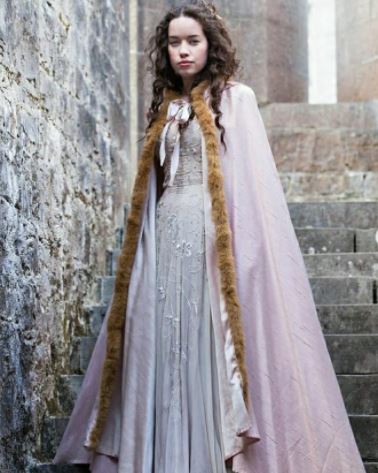 Andrew Popplewell's daughter Anna Popplewell flaunting a costume